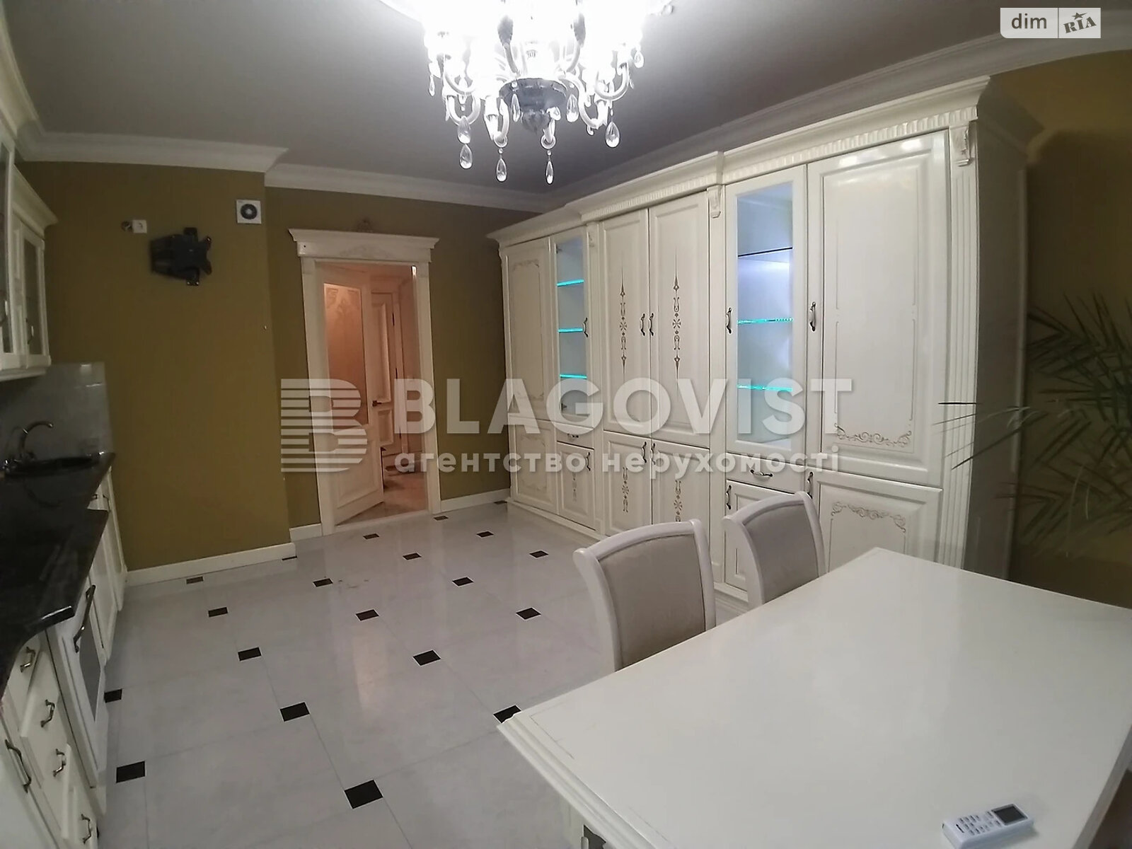 Продаж трикімнатної квартири в Києві, на просп. Червонозоряний 150Д, район Деміївка фото 1 Продаж трикімнатної квартири в Києві, на просп. Червонозоряний 150Д, район Деміївка фото 1