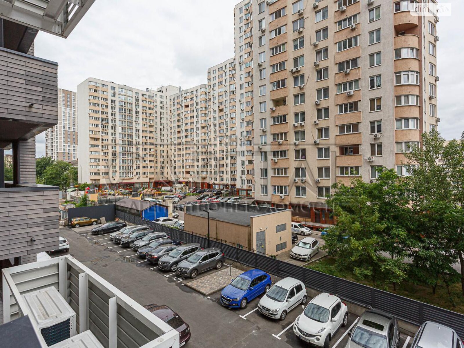 Продажа двухкомнатной квартиры в Киеве, на ул. Кустанайская 13, район Демеевка фото 1