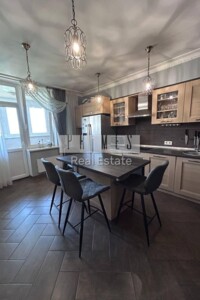Продажа трехкомнатной квартиры в Киеве, на просп. Лобановського 150Б, район Демеевка фото 2