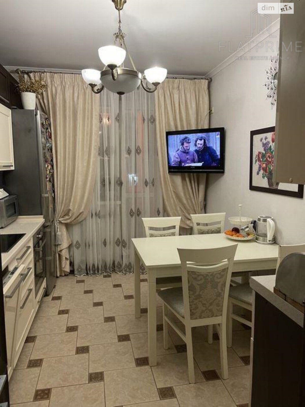 Продаж трикімнатної квартири в Києві, на просп. Червонозоряний 128, район Деміївка фото 1 Продаж трикімнатної квартири в Києві, на просп. Червонозоряний 128, район Деміївка фото 1