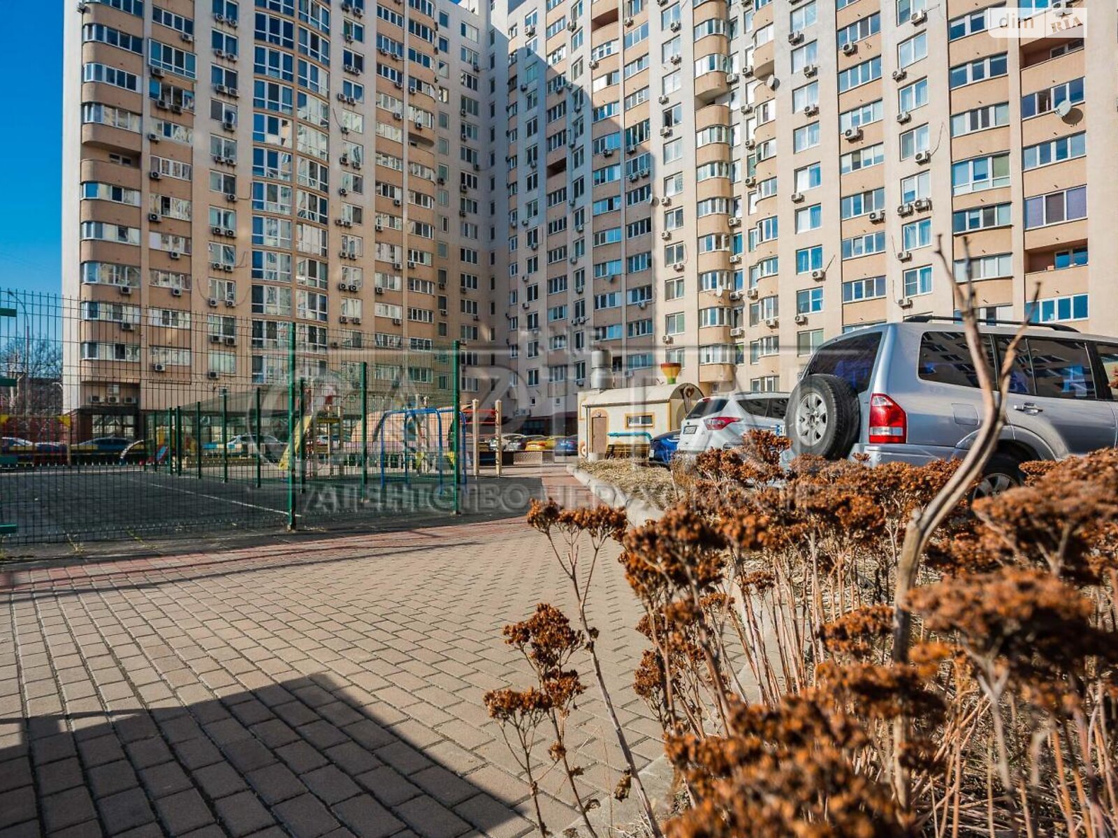 Продаж двокімнатної квартири в Києві, на просп. Червонозоряний 150, район Деміївка фото 1 Продаж двокімнатної квартири в Києві, на просп. Червонозоряний 150, район Деміївка фото 1