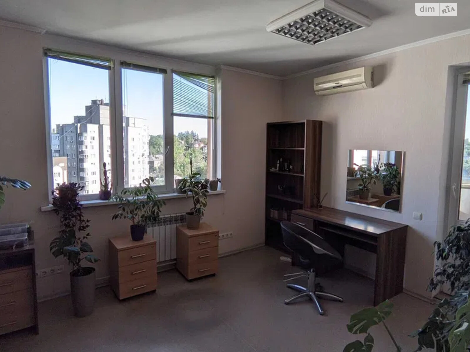 Продажа трехкомнатной квартиры в Киеве, на просп. Валерия Лобановского 126Г, район Демеевка фото 1 Продажа трехкомнатной квартиры в Киеве, на просп. Валерия Лобановского 126Г, район Демеевка фото 1