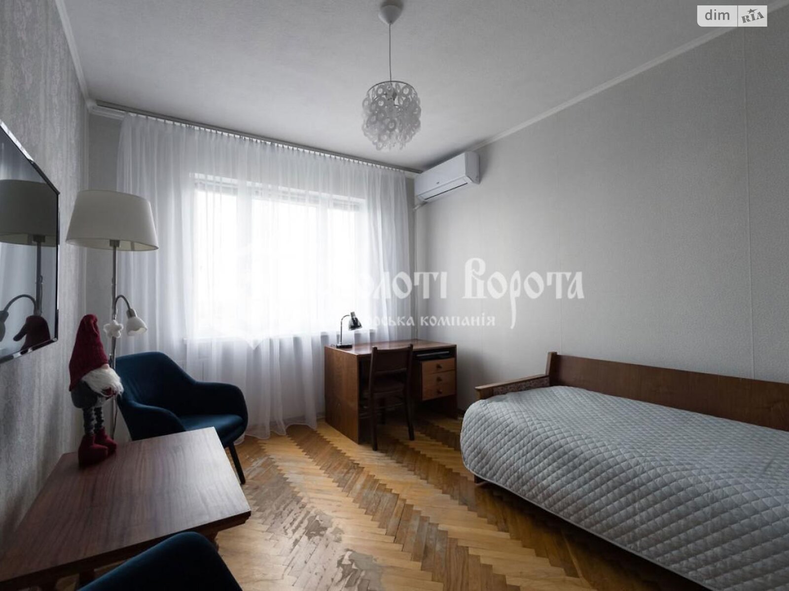 Продажа трехкомнатной квартиры в Киеве, на просп. Червоной Калины 1А, район Деснянский фото 1