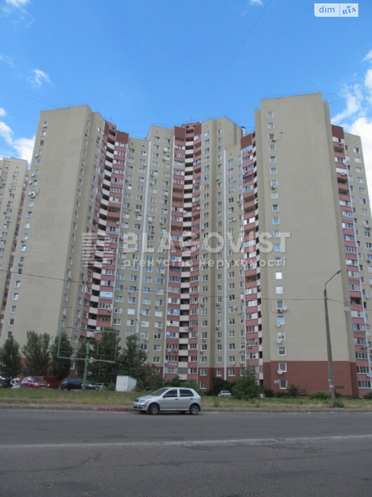 Продажа трехкомнатной квартиры в Киеве, на ул. Милославская 8, район Деснянский фото 1