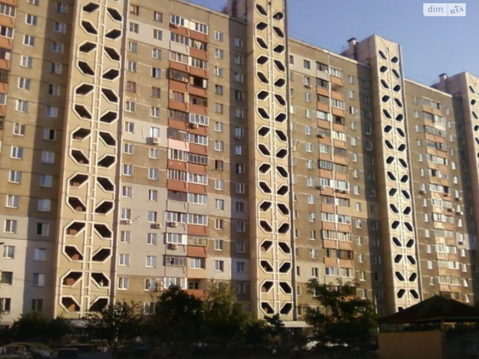 Продажа трехкомнатной квартиры в Киеве, на ул. Оноре де Бальзака 61А, район Деснянский фото 1