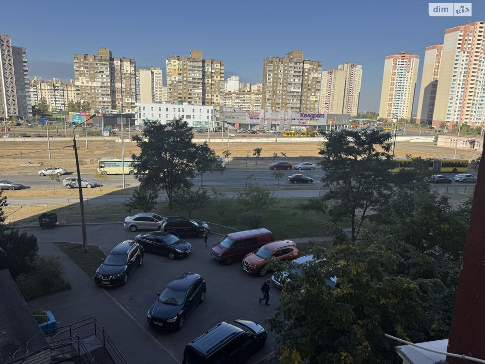 Продажа трехкомнатной квартиры в Киеве, на ул. Оноре де Бальзака 98/29, район Деснянский фото 1