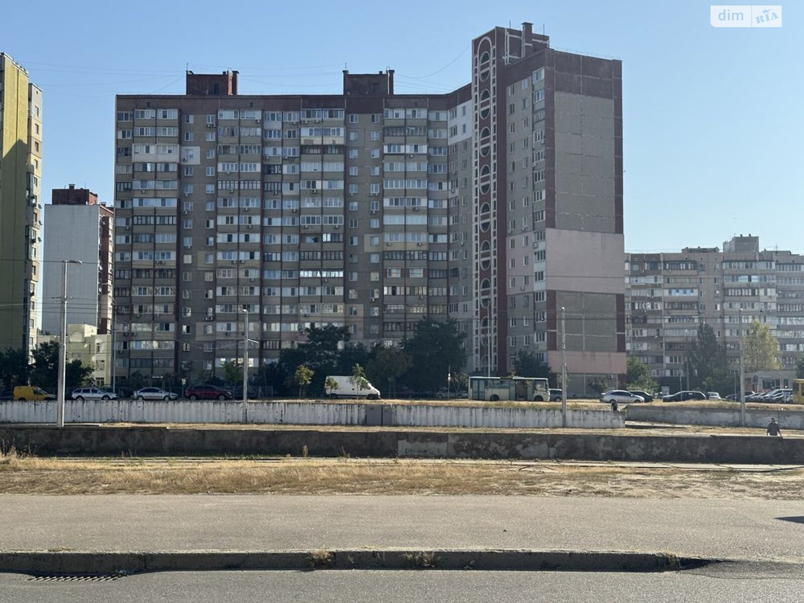 Продажа трехкомнатной квартиры в Киеве, на ул. Оноре де Бальзака 98/29, район Деснянский фото 1