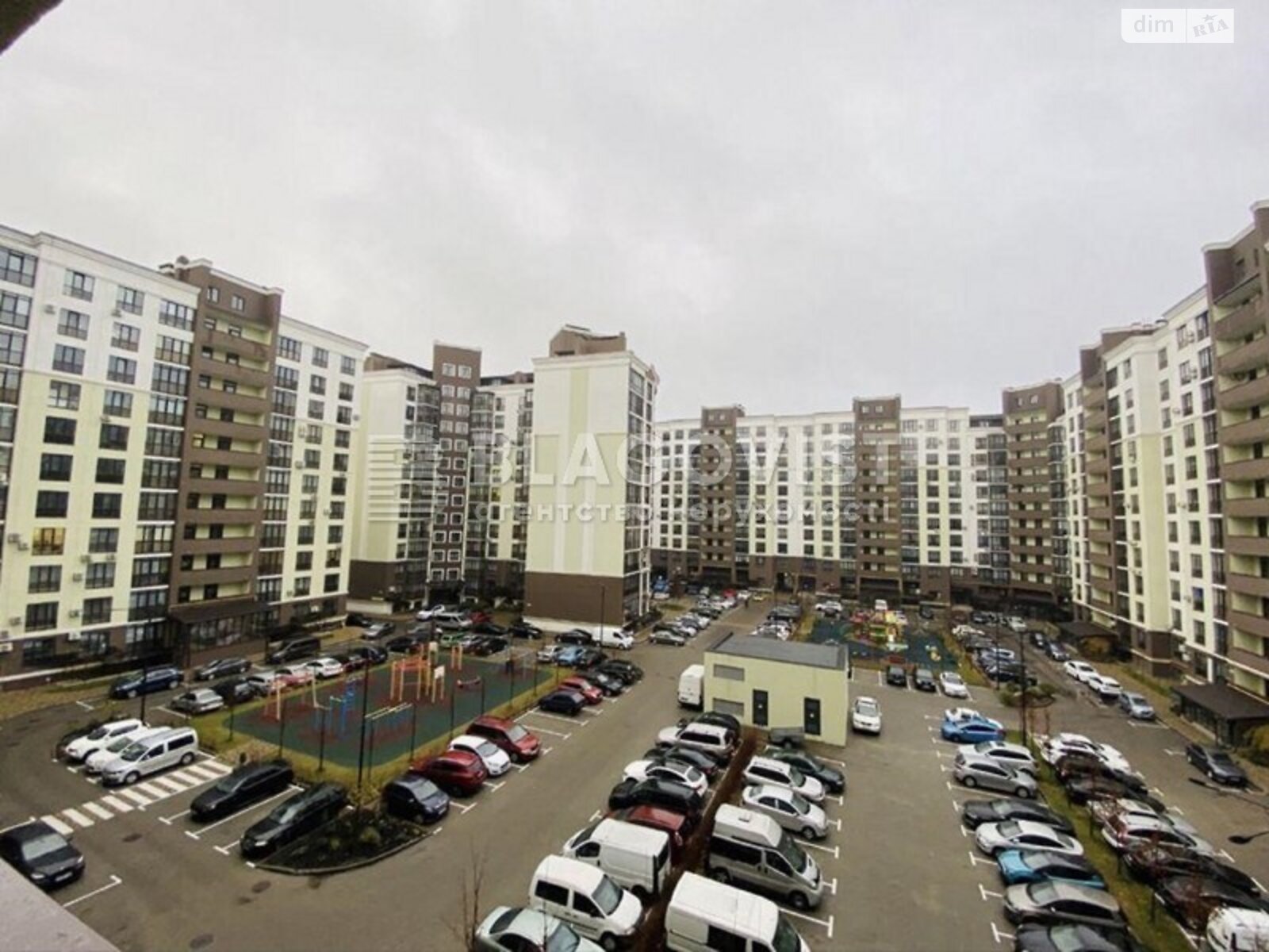 Продаж трикімнатної квартири в Києві, на вул. Радистів 34, район Деснянський фото 1