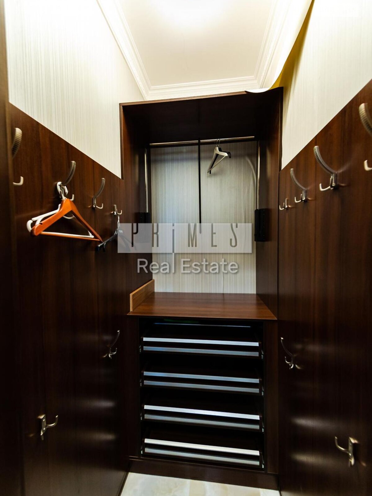 Продажа двухкомнатной квартиры в Киеве, на ул. Дмитриевская 80, фото 1 Продажа двухкомнатной квартиры в Киеве, на ул. Дмитриевская 80, фото 1