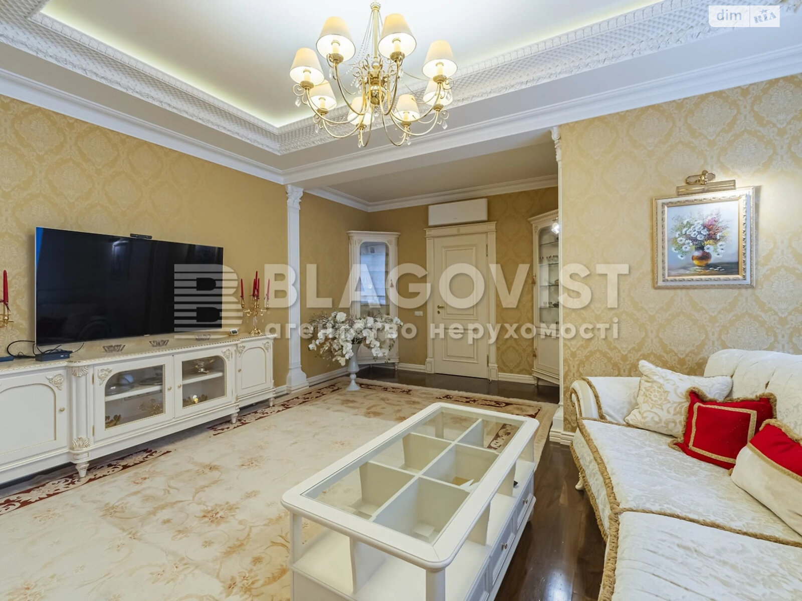 Продаж чотирикімнатної квартири в Києві, на вул. Дмитрівська 80, фото 1