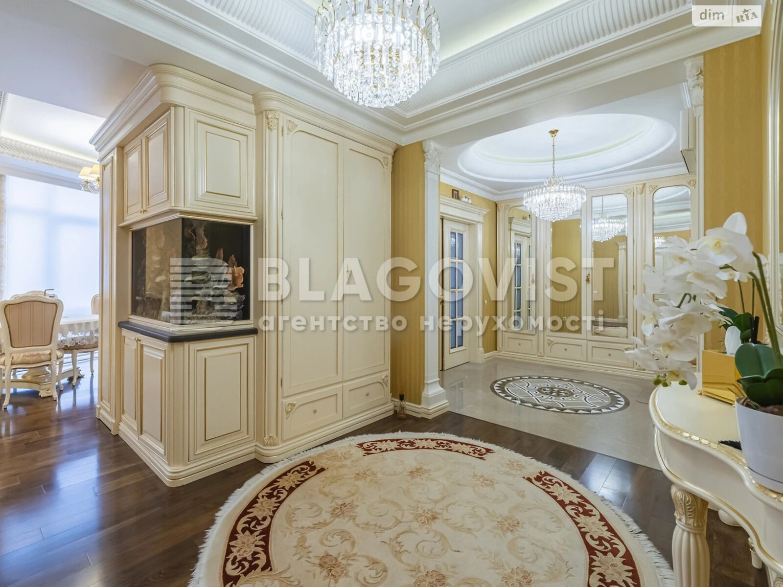Продаж чотирикімнатної квартири в Києві, на вул. Дмитрівська 80, фото 1