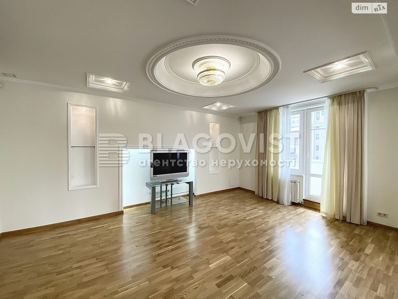 Продаж шестикімнатної квартири в Києві, на вул. Дмитрівська 17А, фото 1 Продаж шестикімнатної квартири в Києві, на вул. Дмитрівська 17А, фото 1