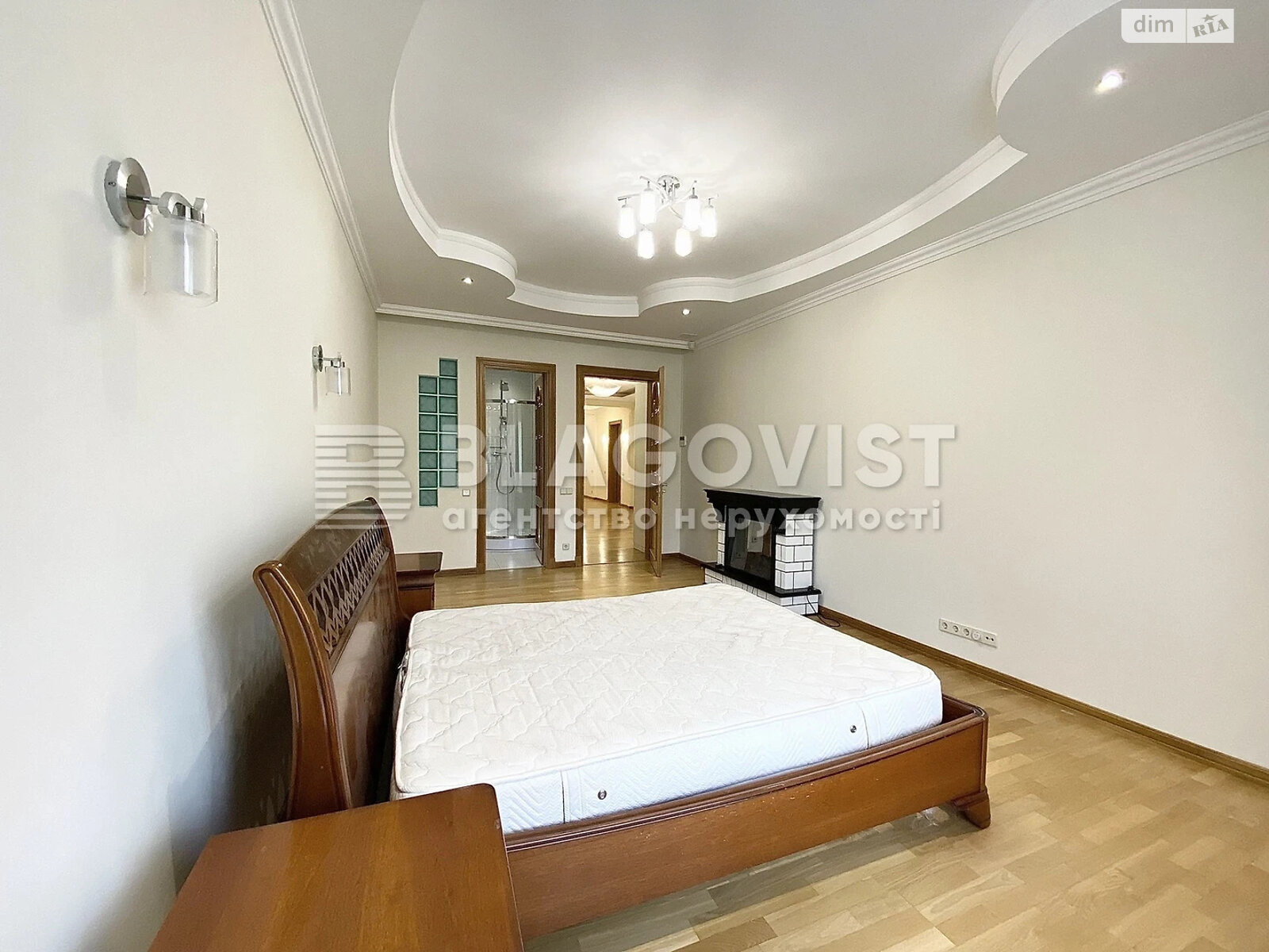 Продаж шестикімнатної квартири в Києві, на вул. Дмитрівська 17А, фото 1 Продаж шестикімнатної квартири в Києві, на вул. Дмитрівська 17А, фото 1
