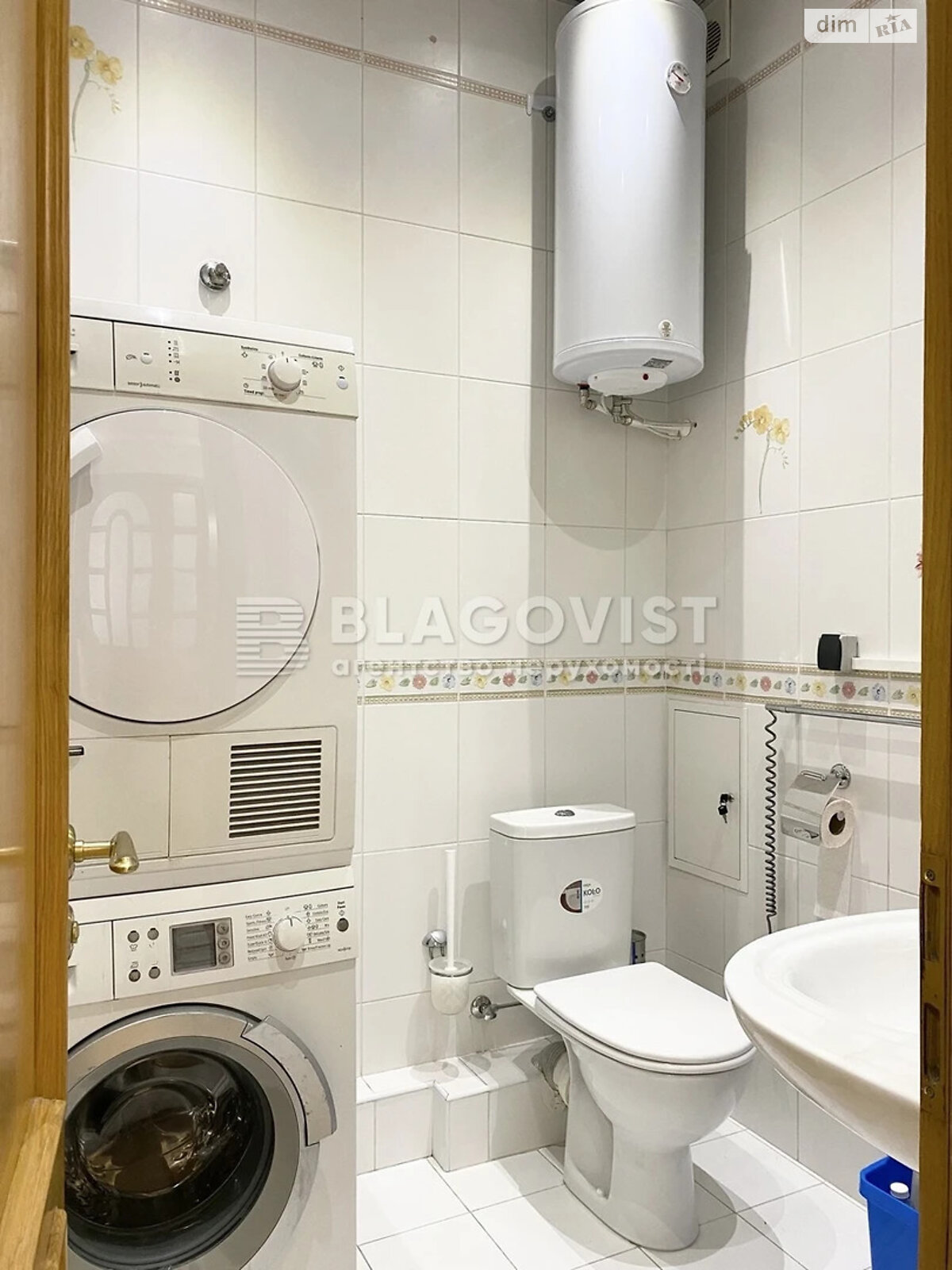 Продаж шестикімнатної квартири в Києві, на вул. Дмитрівська 17А, фото 1 Продаж шестикімнатної квартири в Києві, на вул. Дмитрівська 17А, фото 1