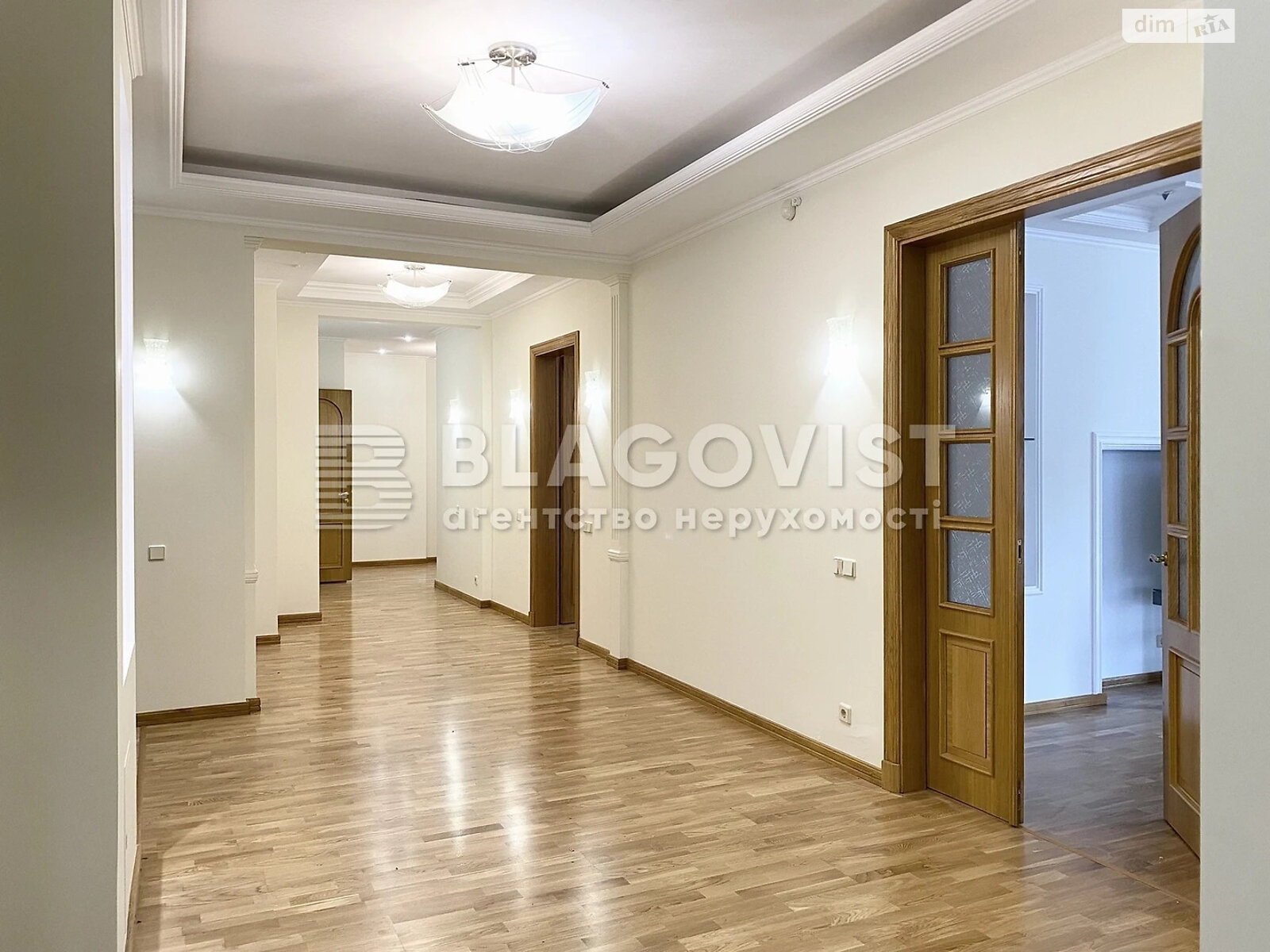 Продаж шестикімнатної квартири в Києві, на вул. Дмитрівська 17А, фото 1 Продаж шестикімнатної квартири в Києві, на вул. Дмитрівська 17А, фото 1