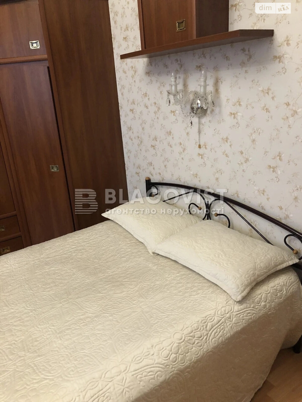 Продаж чотирикімнатної квартири в Києві, на вул. Дмитрівська 69, фото 1 Продаж чотирикімнатної квартири в Києві, на вул. Дмитрівська 69, фото 1