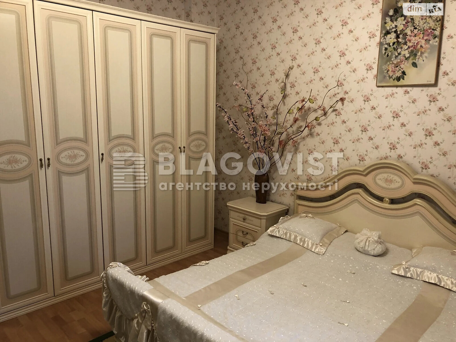 Продаж чотирикімнатної квартири в Києві, на вул. Дмитрівська 69, фото 1 Продаж чотирикімнатної квартири в Києві, на вул. Дмитрівська 69, фото 1