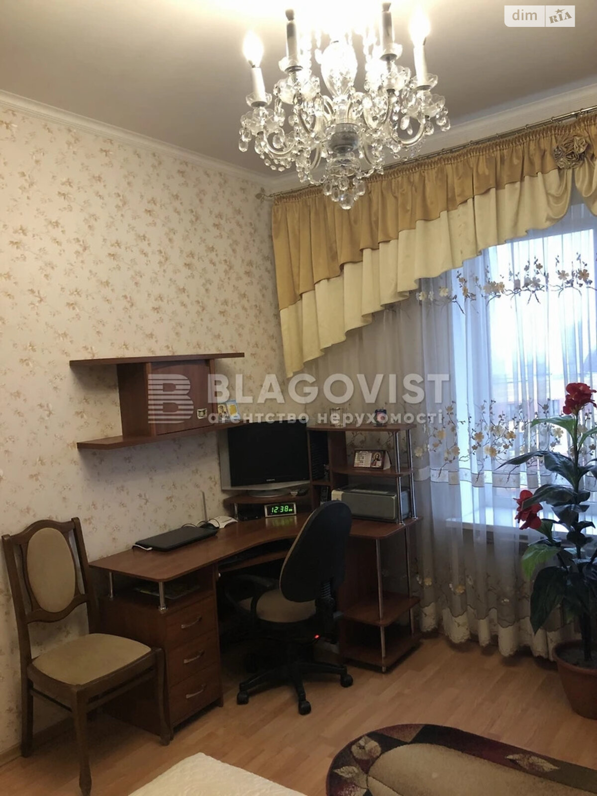 Продаж чотирикімнатної квартири в Києві, на вул. Дмитрівська 69, фото 1 Продаж чотирикімнатної квартири в Києві, на вул. Дмитрівська 69, фото 1
