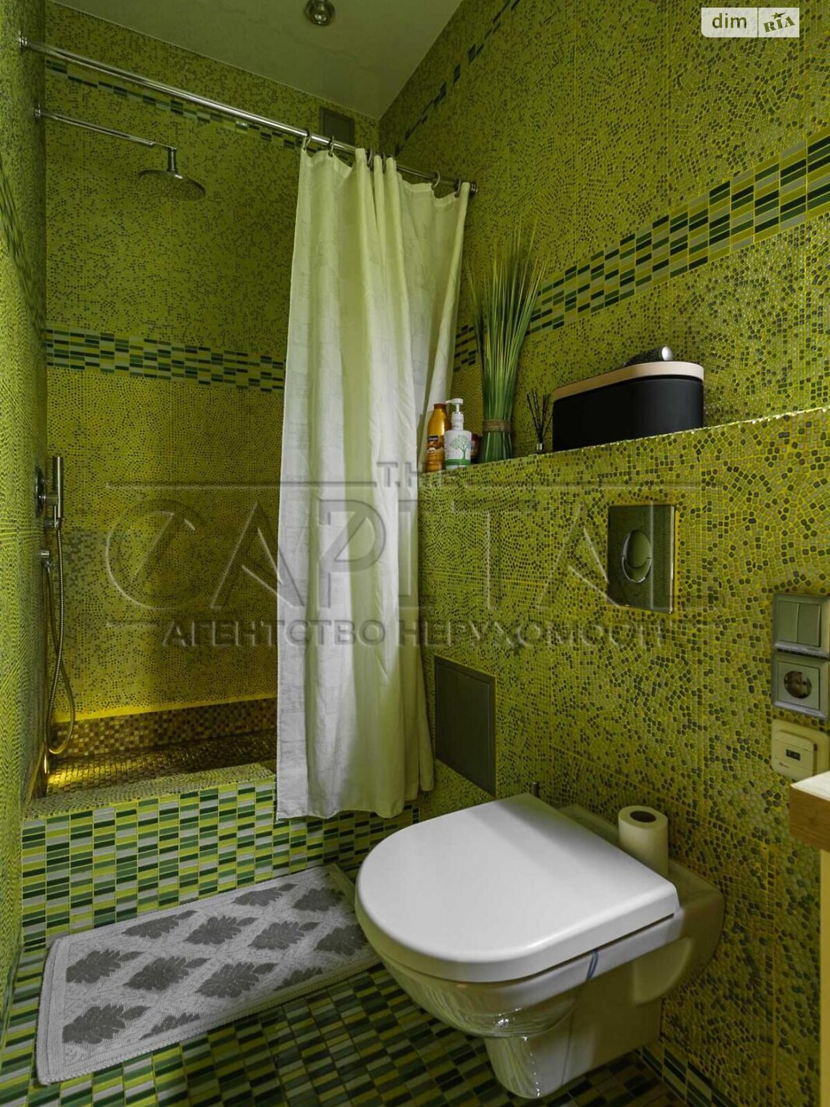 Продаж чотирикімнатної квартири в Києві, на вул. Дмитрівська 69, район Шевченківський фото 1