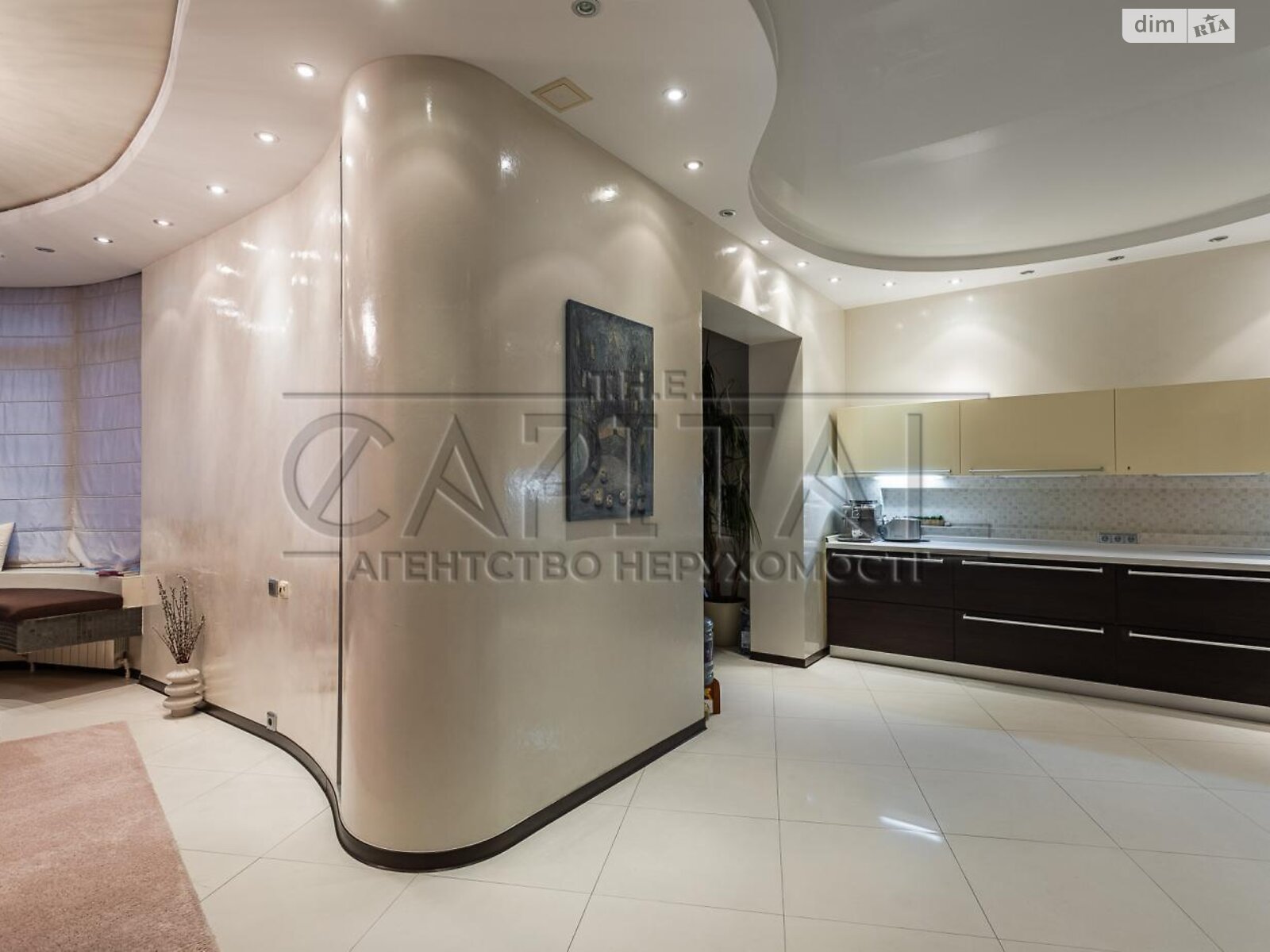 Продаж чотирикімнатної квартири в Києві, на вул. Дмитрівська 69, район Шевченківський фото 1