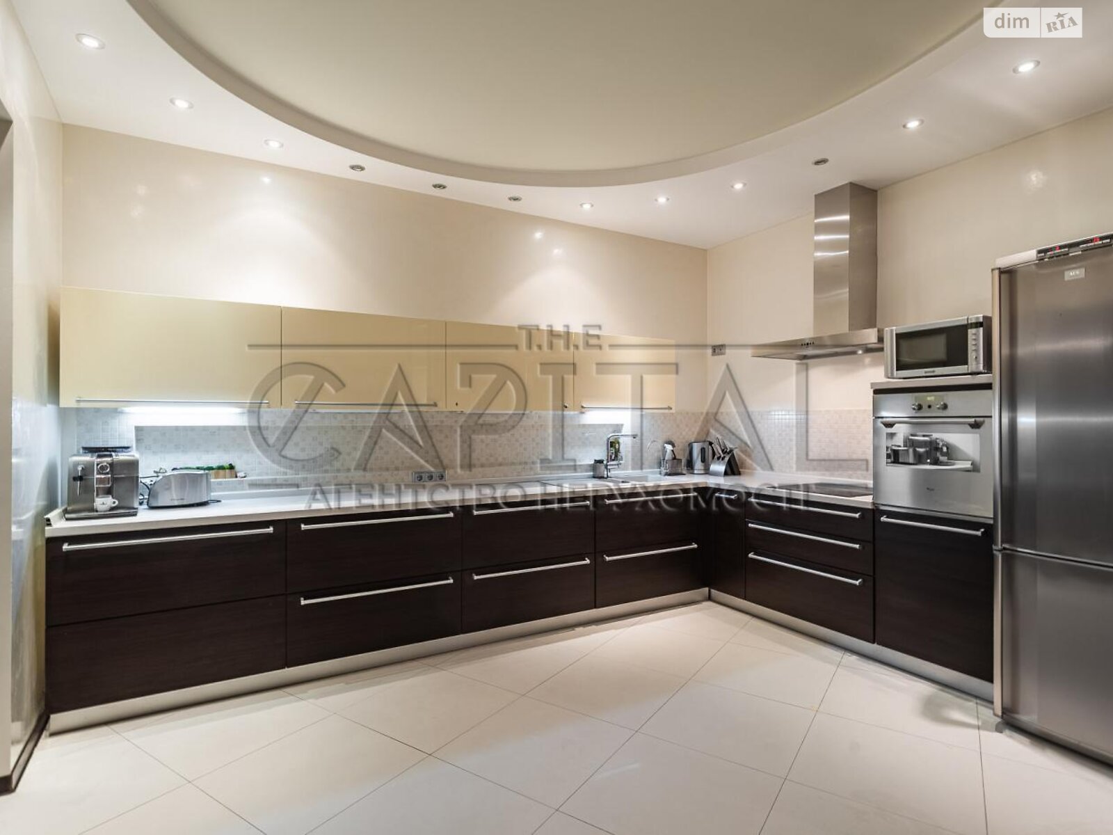 Продаж чотирикімнатної квартири в Києві, на вул. Дмитрівська 69, район Шевченківський фото 1