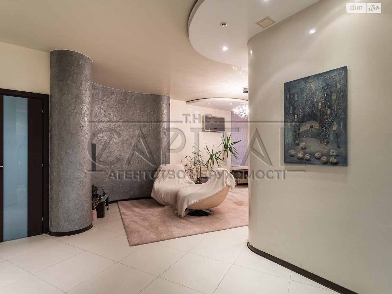 Продаж чотирикімнатної квартири в Києві, на вул. Дмитрівська 69, район Шевченківський фото 1