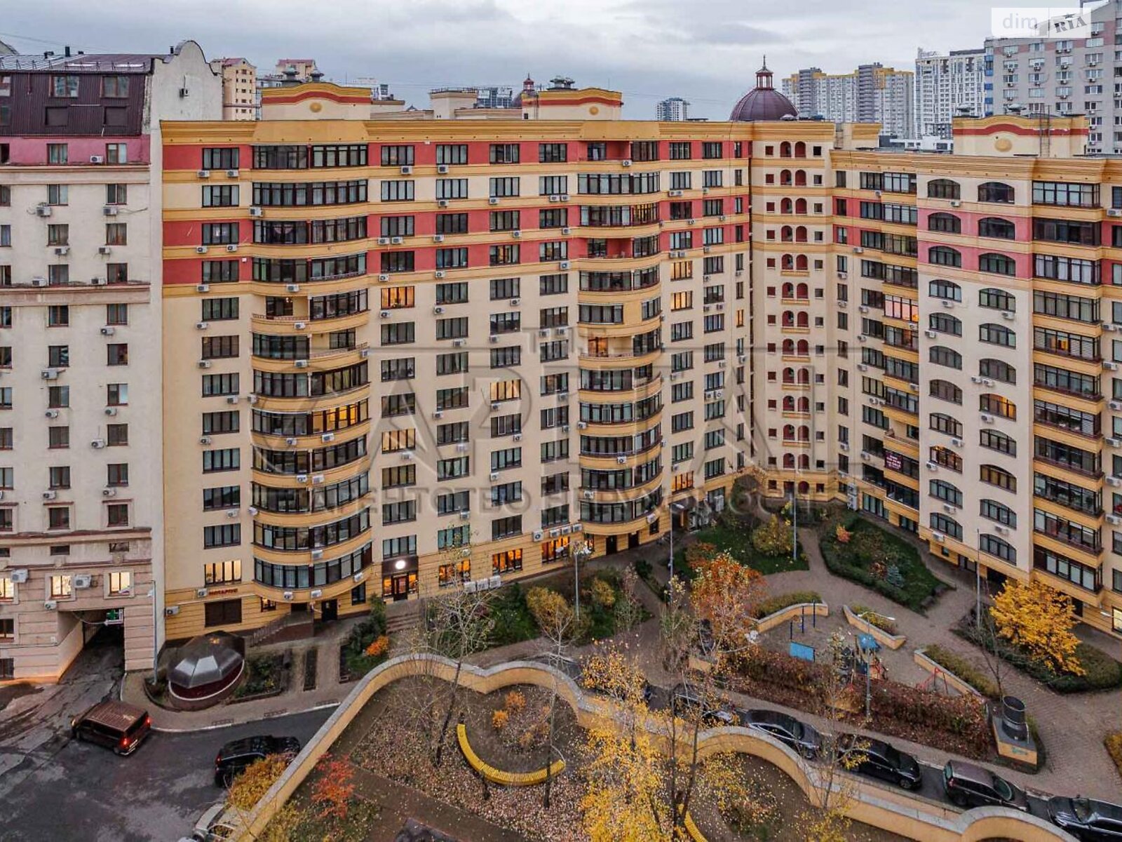 Продаж чотирикімнатної квартири в Києві, на вул. Дмитрівська 69, район Шевченківський фото 1