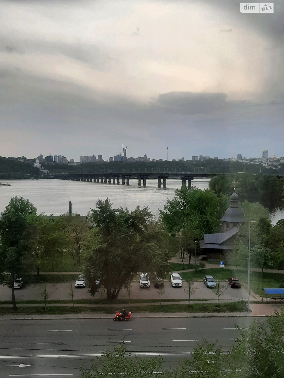 Продажа трехкомнатной квартиры в Киеве, на наб. Днепровская 3, фото 1 Продажа трехкомнатной квартиры в Киеве, на наб. Днепровская 3, фото 1