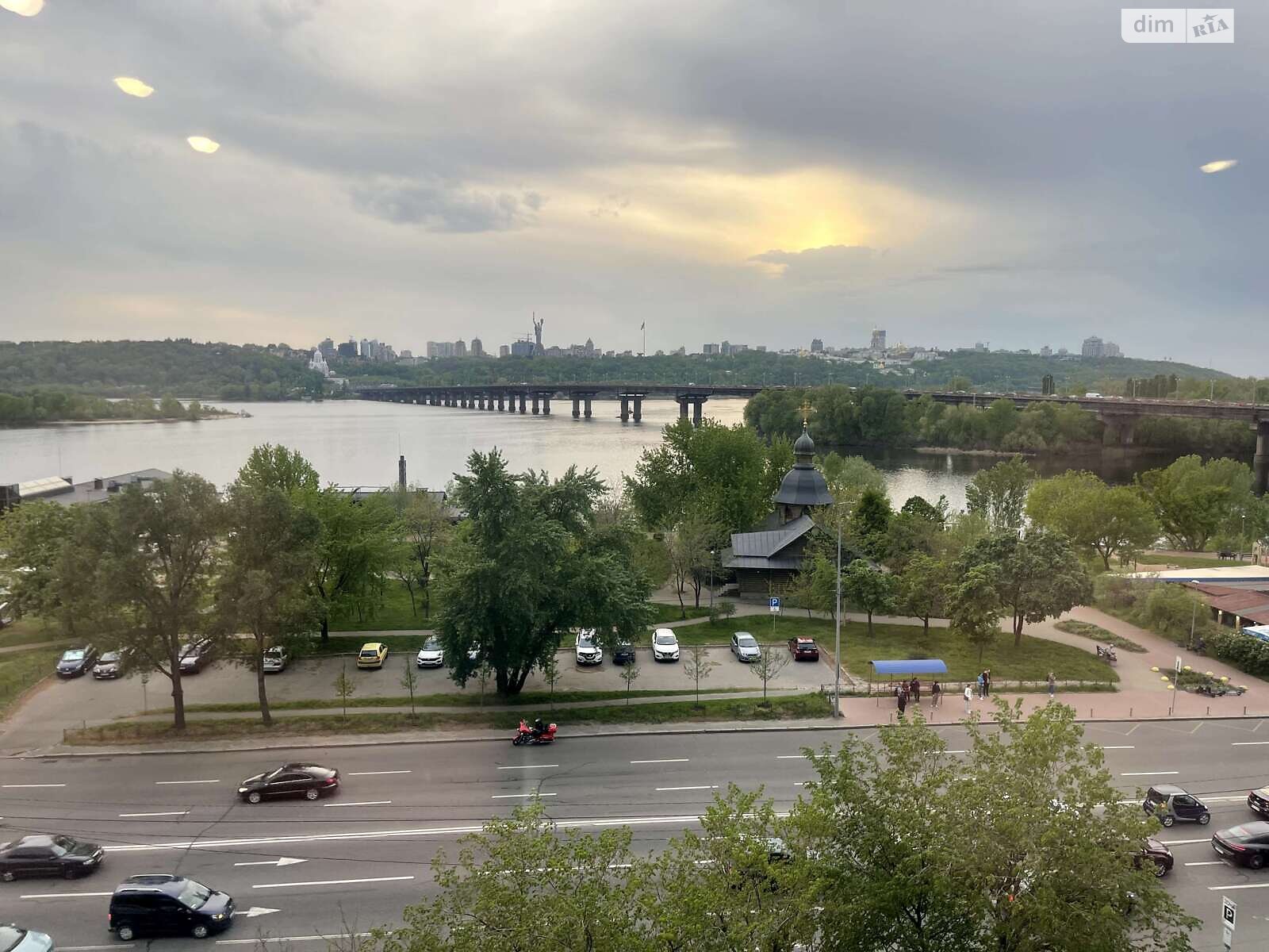 Продажа трехкомнатной квартиры в Киеве, на наб. Днепровская 3, фото 1 Продажа трехкомнатной квартиры в Киеве, на наб. Днепровская 3, фото 1