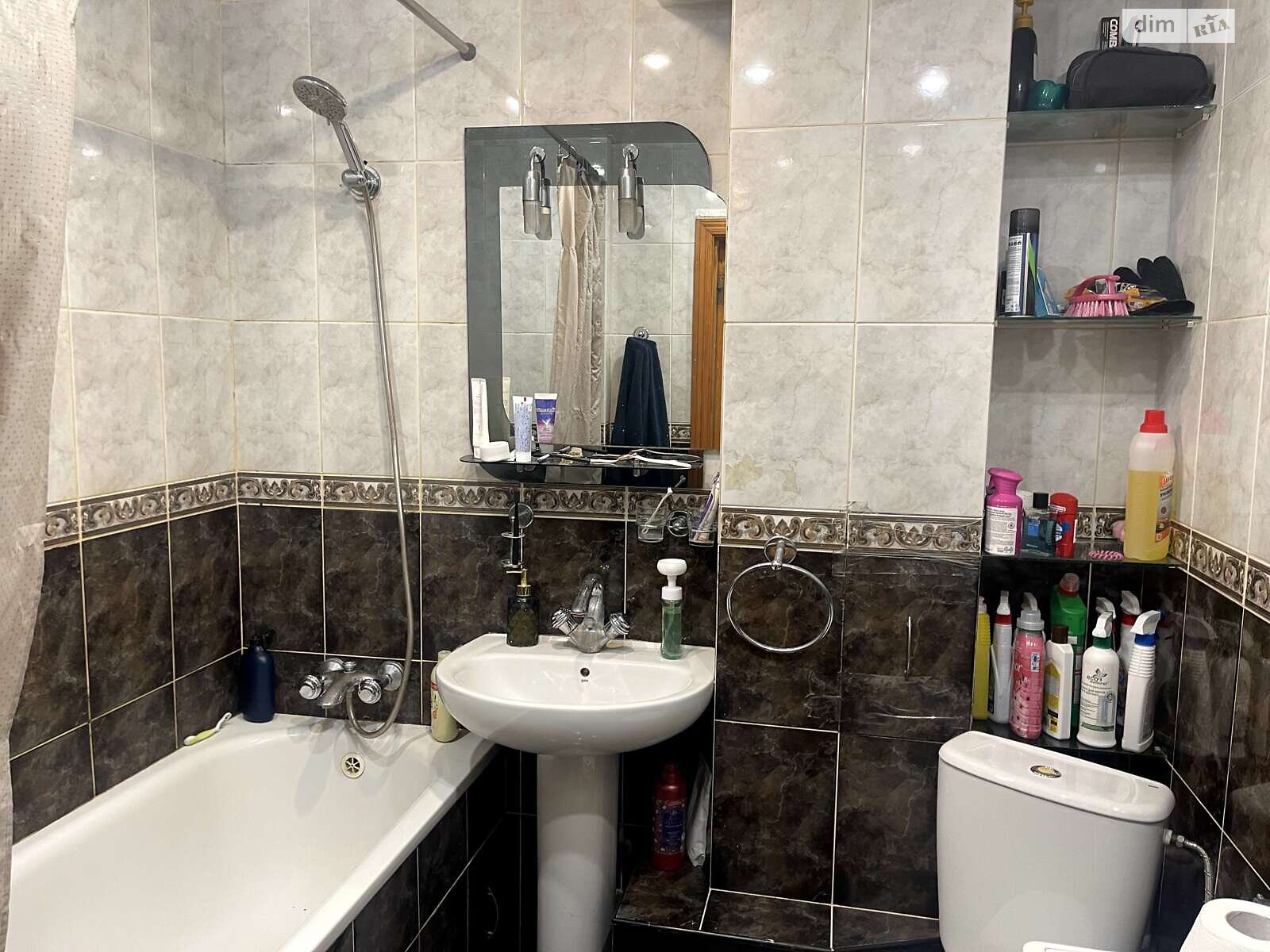 Продажа трехкомнатной квартиры в Киеве, на наб. Днепровская 3, фото 1 Продажа трехкомнатной квартиры в Киеве, на наб. Днепровская 3, фото 1