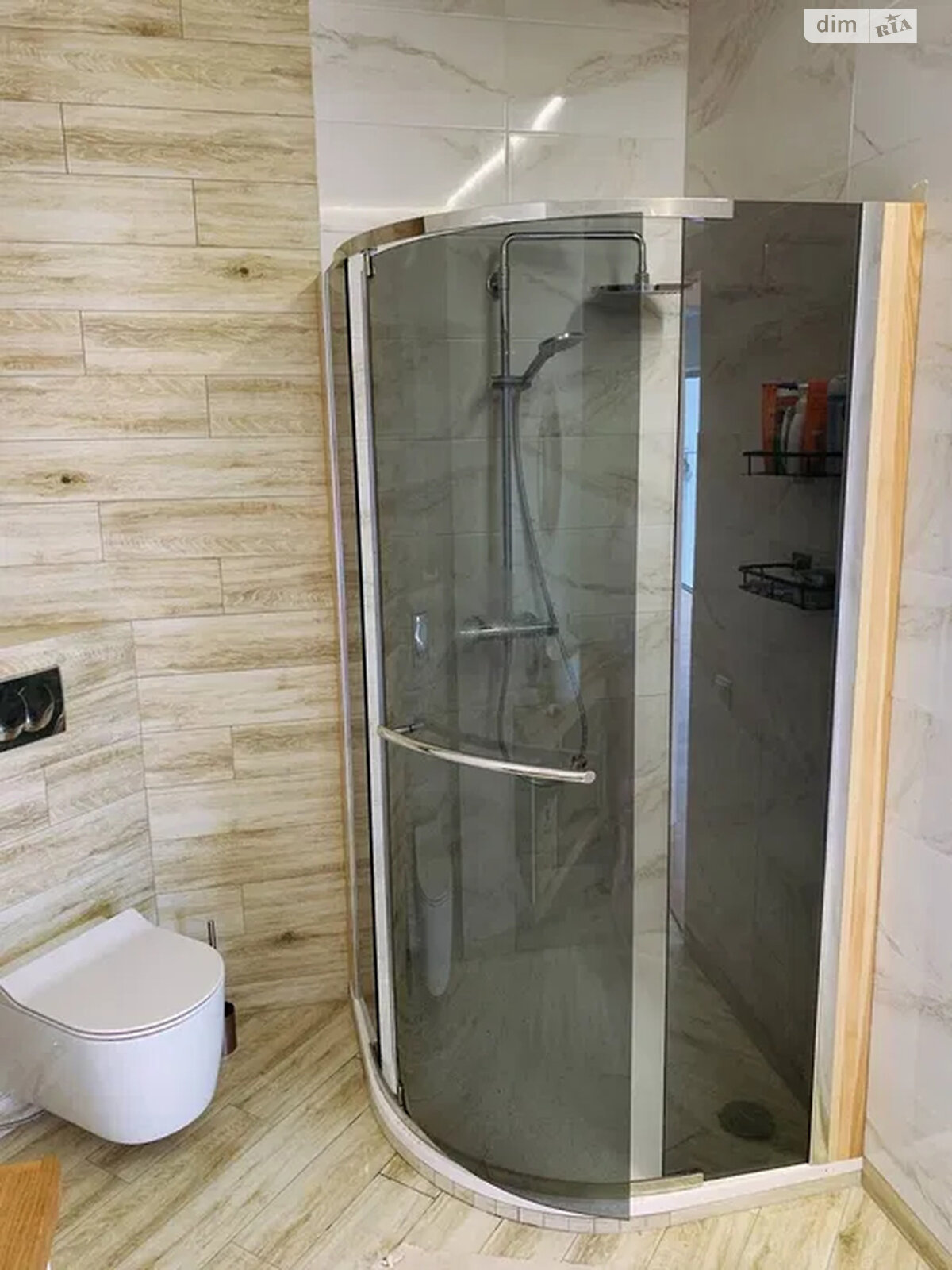 Продаж трикімнатної квартири в Києві, на наб. Дніпровська 19, фото 1 Продаж трикімнатної квартири в Києві, на наб. Дніпровська 19, фото 1