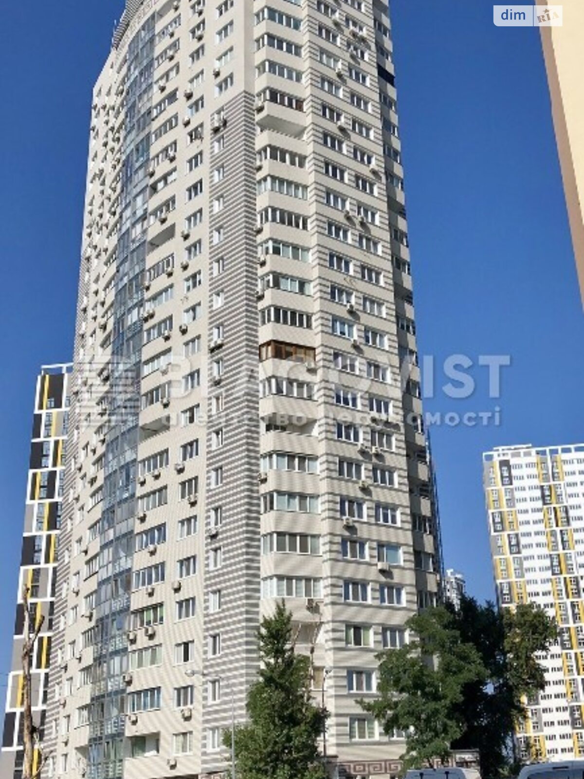 Продаж трикімнатної квартири в Києві, на вул. Андрія Аболмасова 6, район Дніпровський фото 1 Продаж трикімнатної квартири в Києві, на вул. Андрія Аболмасова 6, район Дніпровський фото 1