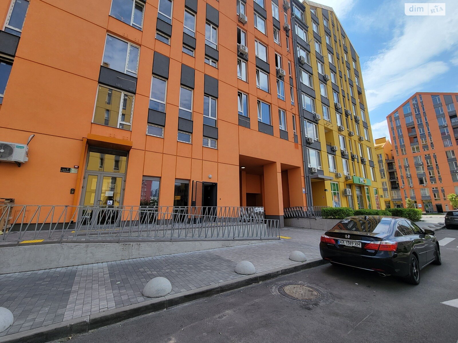 Продажа трехкомнатной квартиры в Киеве, на ул. Мартовская 12, кв. 281, район Днепровский фото 1