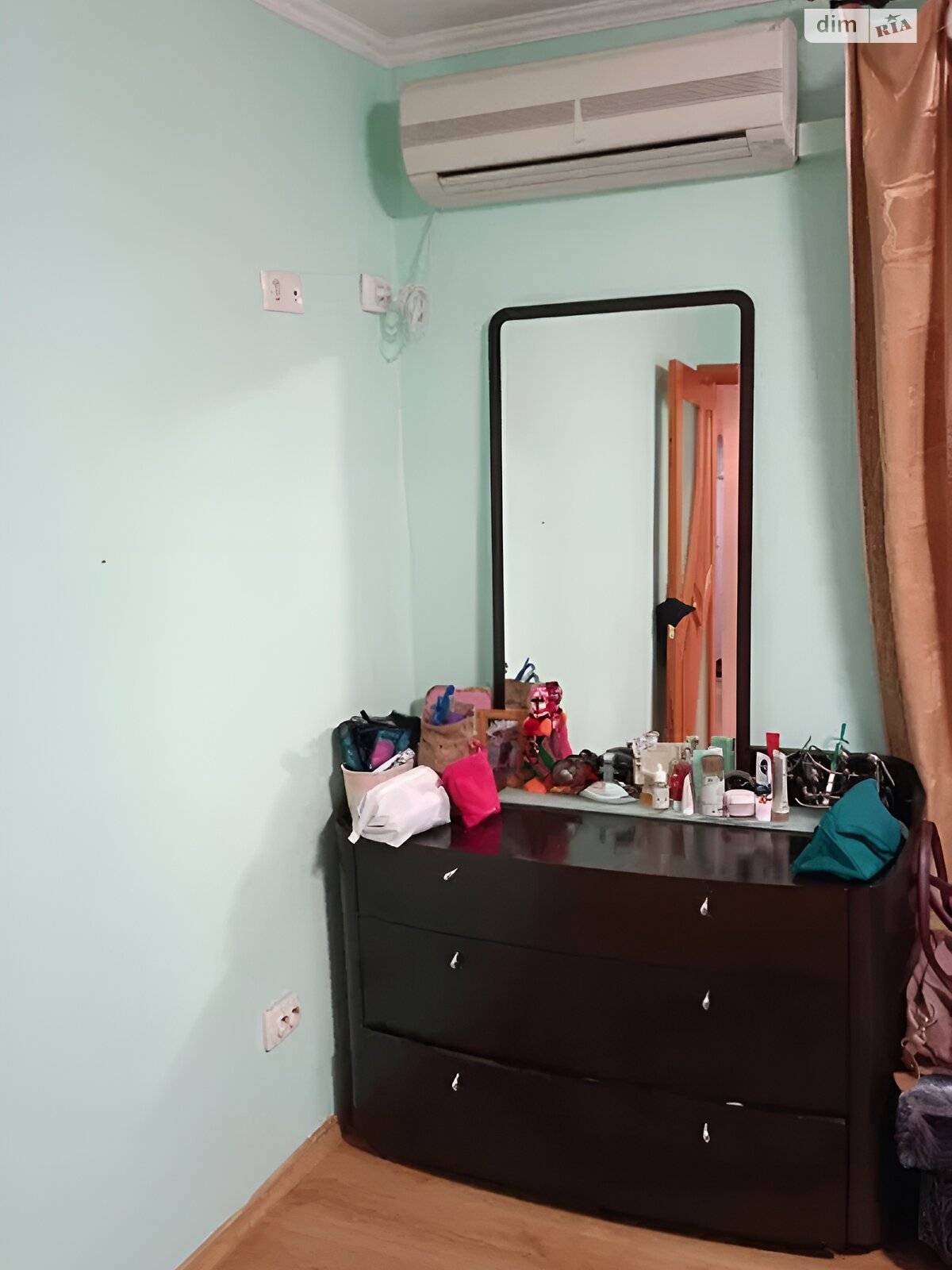Продаж трикімнатної квартири в Києві, на бул. Дарницький 10А, район Дніпровський фото 1 Продаж трикімнатної квартири в Києві, на бул. Дарницький 10А, район Дніпровський фото 1