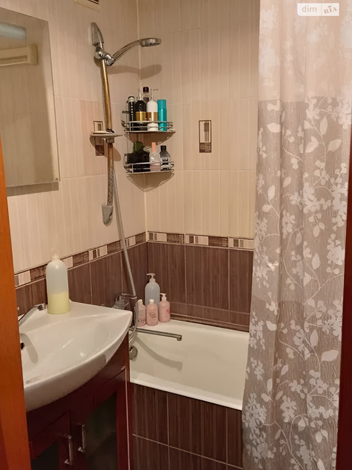 Продаж трикімнатної квартири в Києві, на бул. Дарницький 10А, район Дніпровський фото 1 Продаж трикімнатної квартири в Києві, на бул. Дарницький 10А, район Дніпровський фото 1