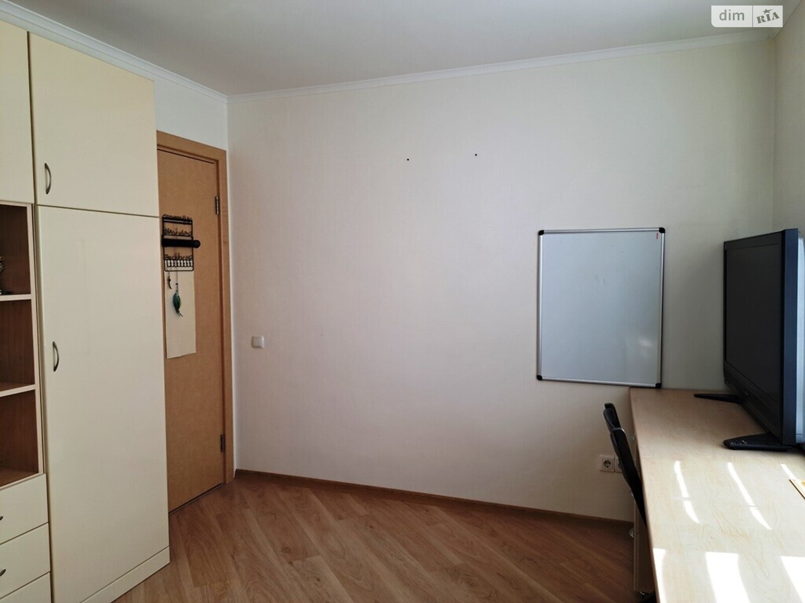 Продаж трикімнатної квартири в Києві, на бул. Дарницький 10, район Дніпровський фото 1