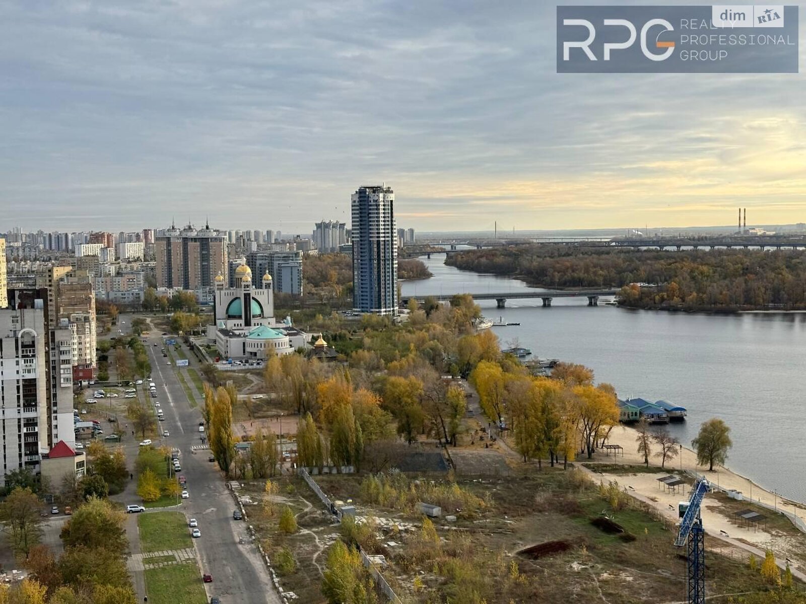 Продажа трехкомнатной квартиры в Киеве, на ул. Евгения Маланюка 101, район Днепровский фото 1 Продажа трехкомнатной квартиры в Киеве, на ул. Евгения Маланюка 101, район Днепровский фото 1