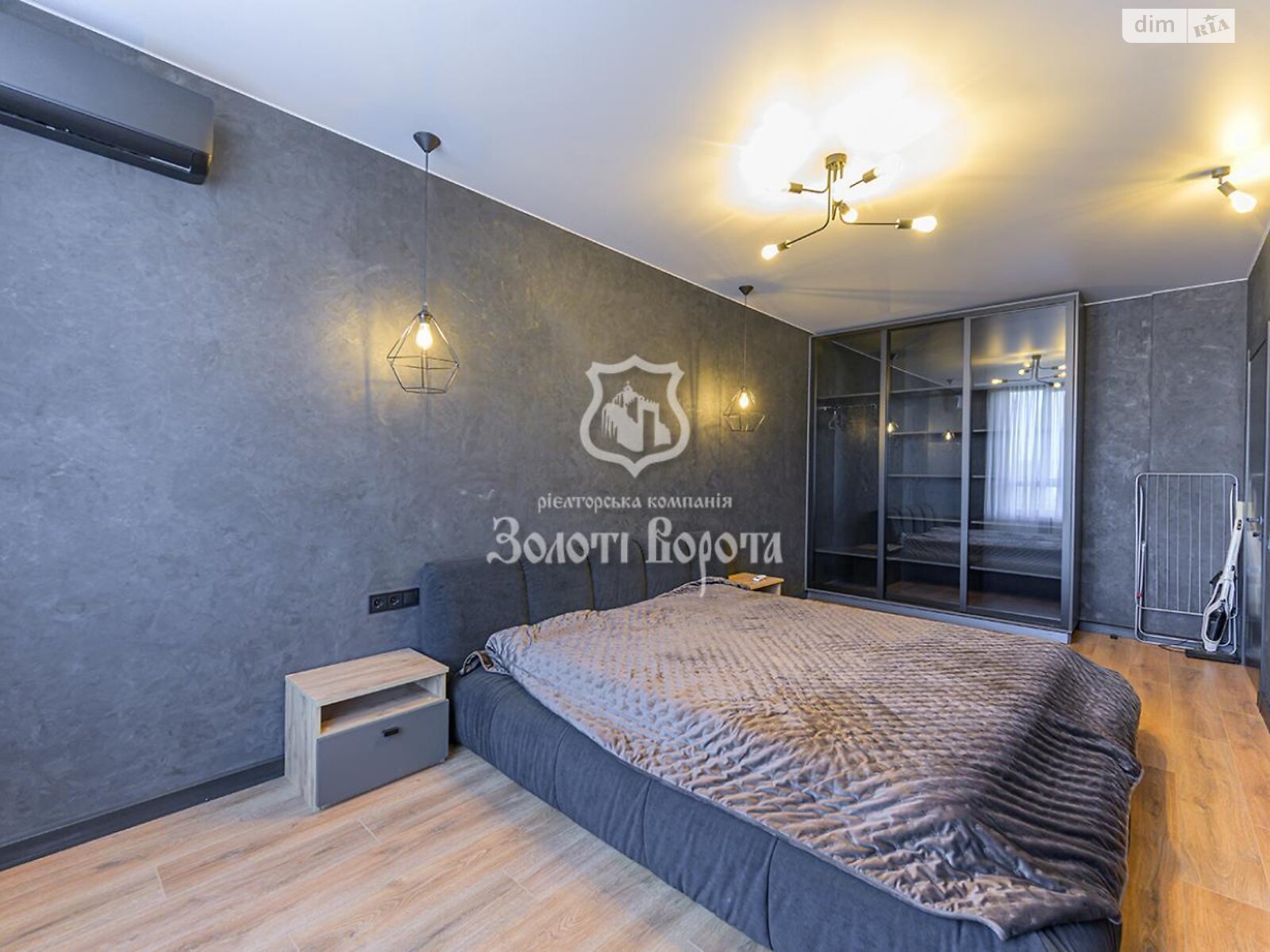 Продажа двухкомнатной квартиры в Киеве, на ул. Каховская, район Днепровский фото 1 Продажа двухкомнатной квартиры в Киеве, на ул. Каховская, район Днепровский фото 1