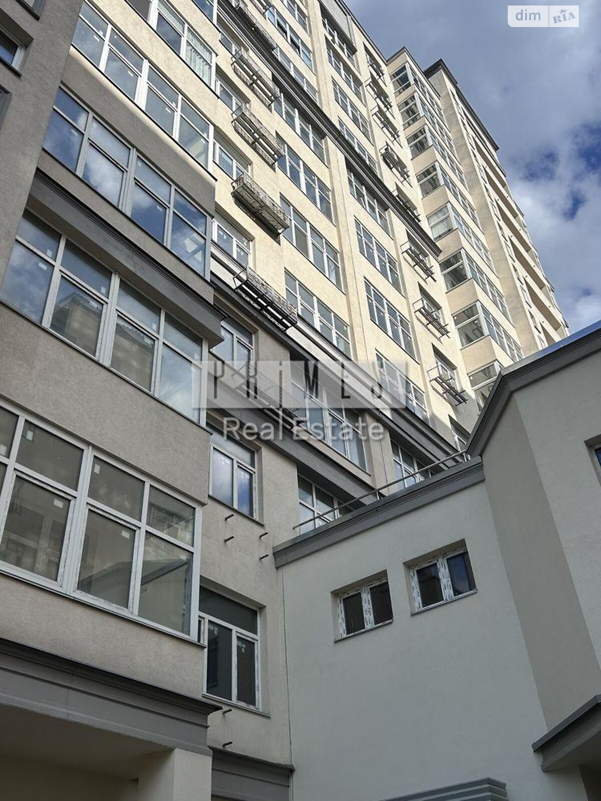 Продажа трехкомнатной квартиры в Киеве, на ул. Краковская 4Б, район Днепровский фото 1 Продажа трехкомнатной квартиры в Киеве, на ул. Краковская 4Б, район Днепровский фото 1
