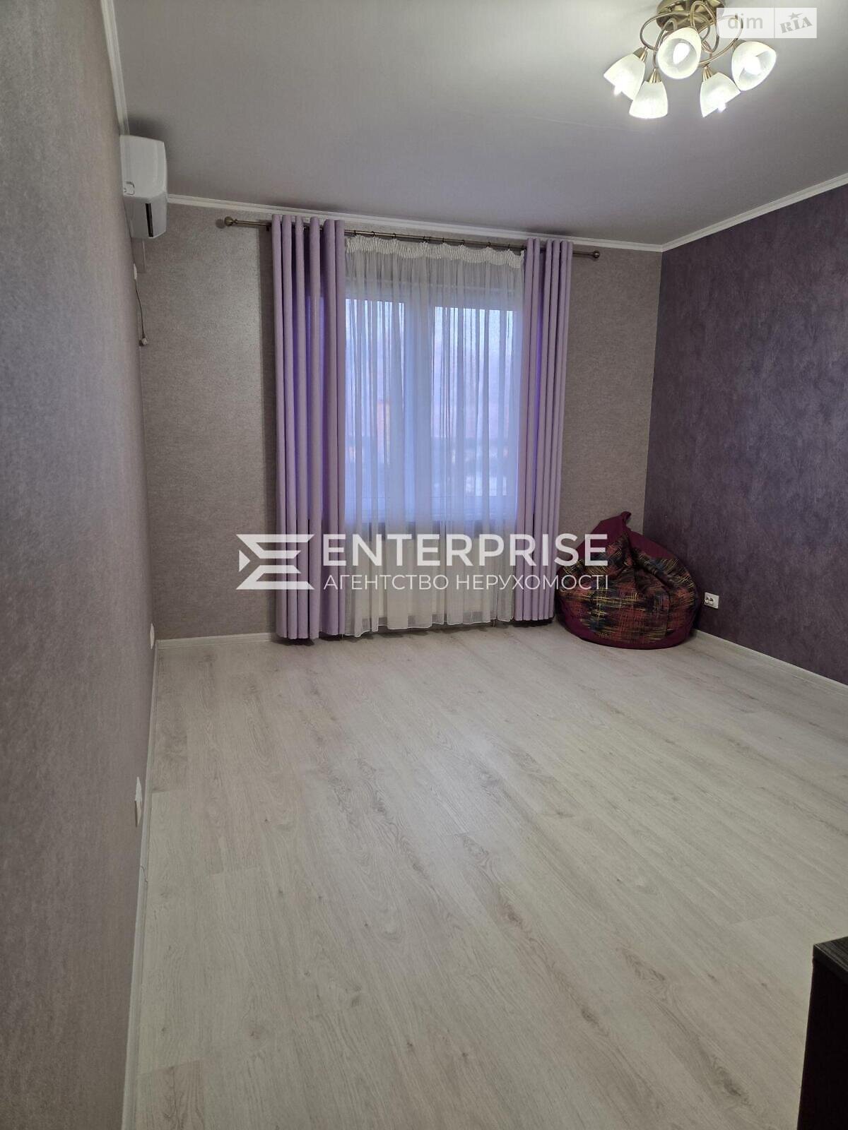 Продаж трикімнатної квартири в Києві, на вул. Климента Квітки 1А, район Дніпровський фото 1