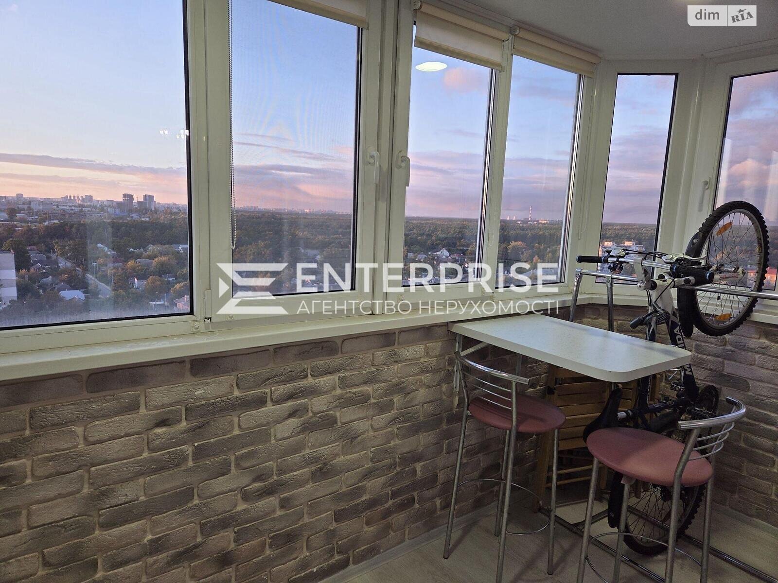 Продаж трикімнатної квартири в Києві, на вул. Климента Квітки 1А, район Дніпровський фото 1