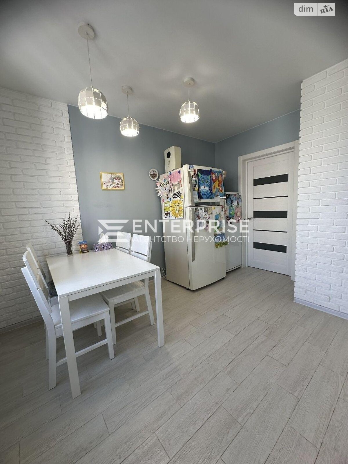 Продаж трикімнатної квартири в Києві, на вул. Климента Квітки 1А, район Дніпровський фото 1