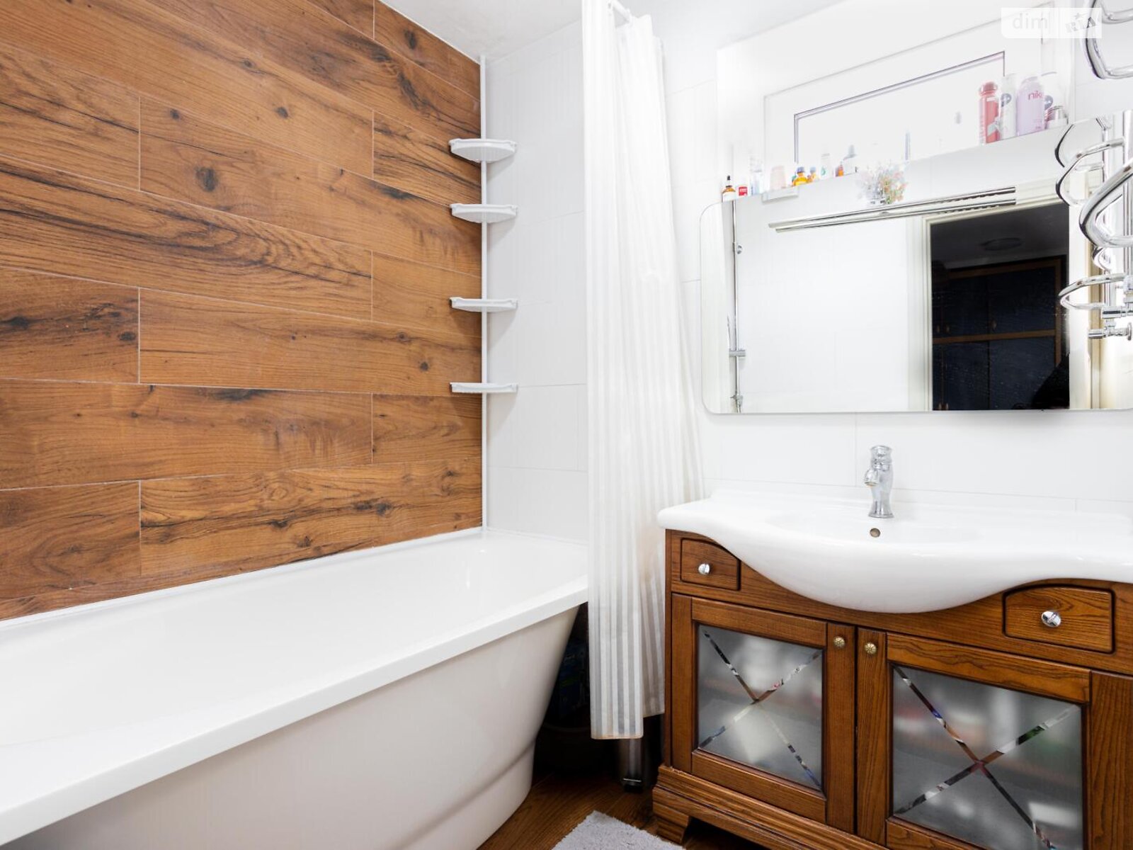 Продаж трикімнатної квартири в Києві, на вул. Митрополита Андрія Шептицького 3Б, район Дніпровський фото 1