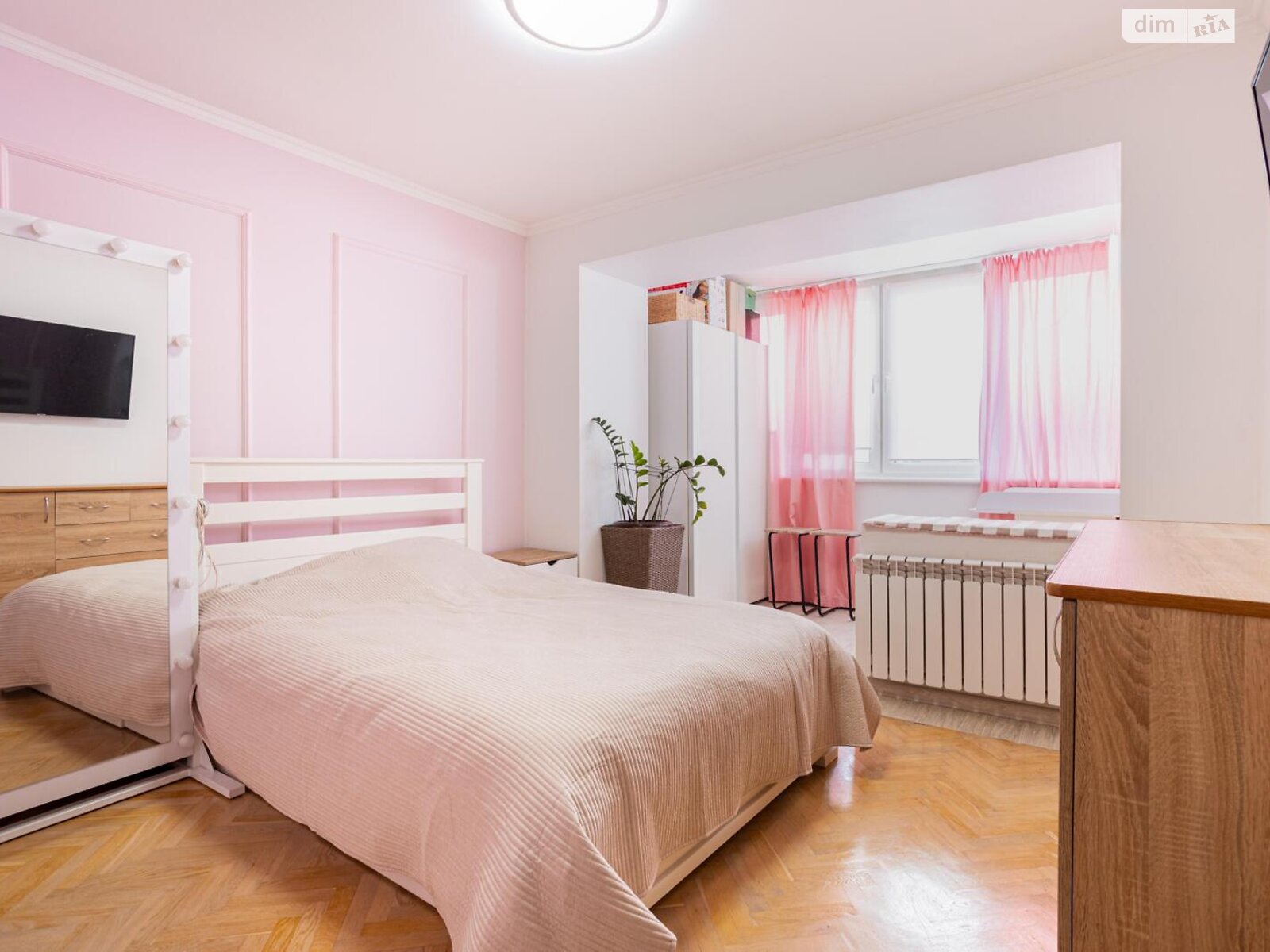 Продаж трикімнатної квартири в Києві, на вул. Митрополита Андрія Шептицького 3Б, район Дніпровський фото 1