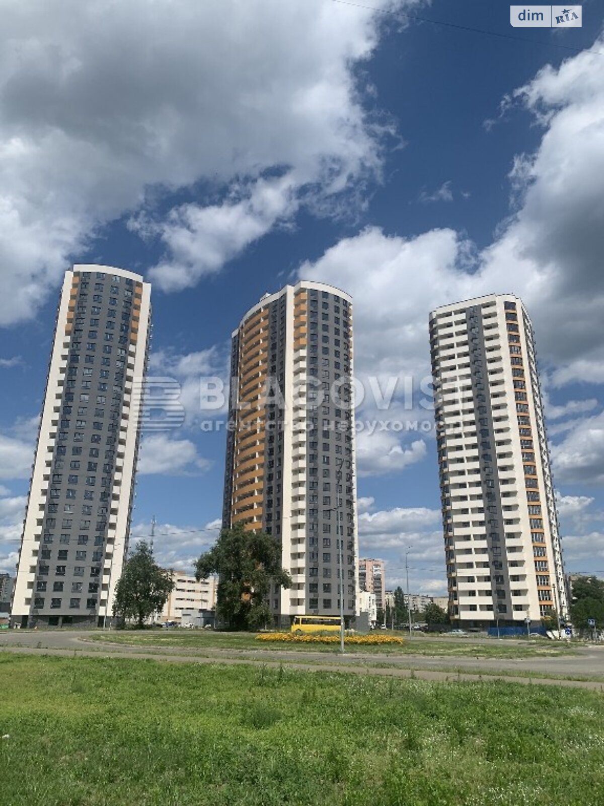 Продажа трехкомнатной квартиры в Киеве, на ул. Николая Кибальчича 1Г, район Днепровский фото 1