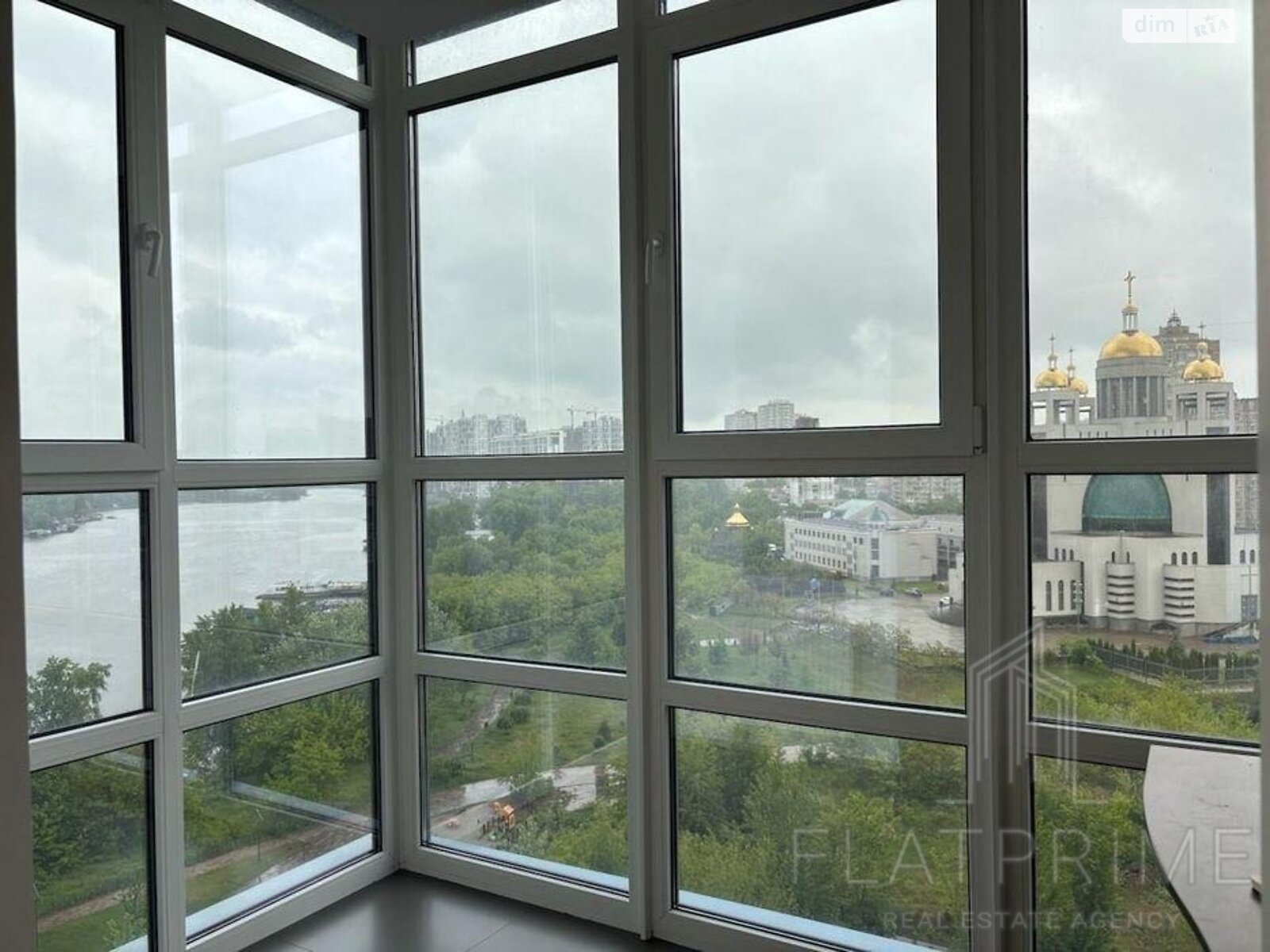 Продаж трикімнатної квартири в Києві, на вул. Микільсько-Слобідська 3Б, район Дніпровський фото 1 Продаж трикімнатної квартири в Києві, на вул. Микільсько-Слобідська 3Б, район Дніпровський фото 1