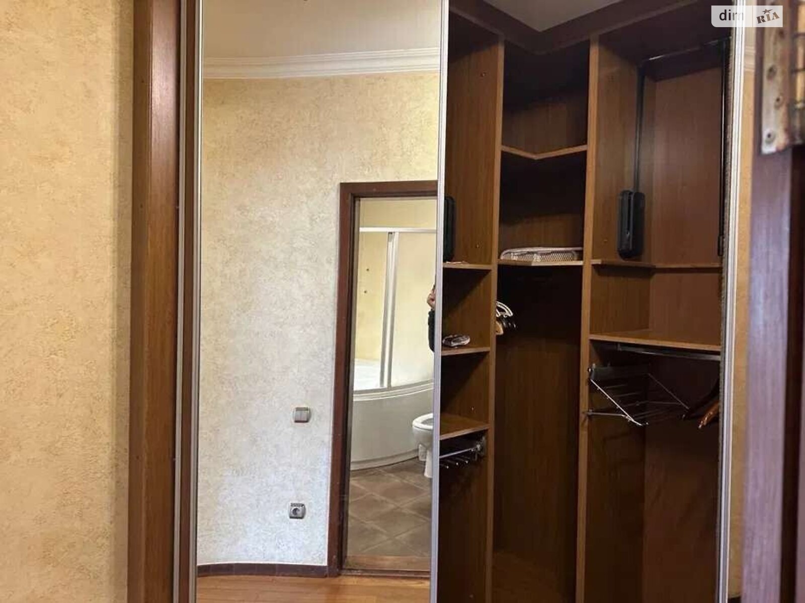 Продаж однокімнатної квартири в Києві, на просп. Павла Тичини 16/2, район Дніпровський фото 1 Продаж однокімнатної квартири в Києві, на просп. Павла Тичини 16/2, район Дніпровський фото 1