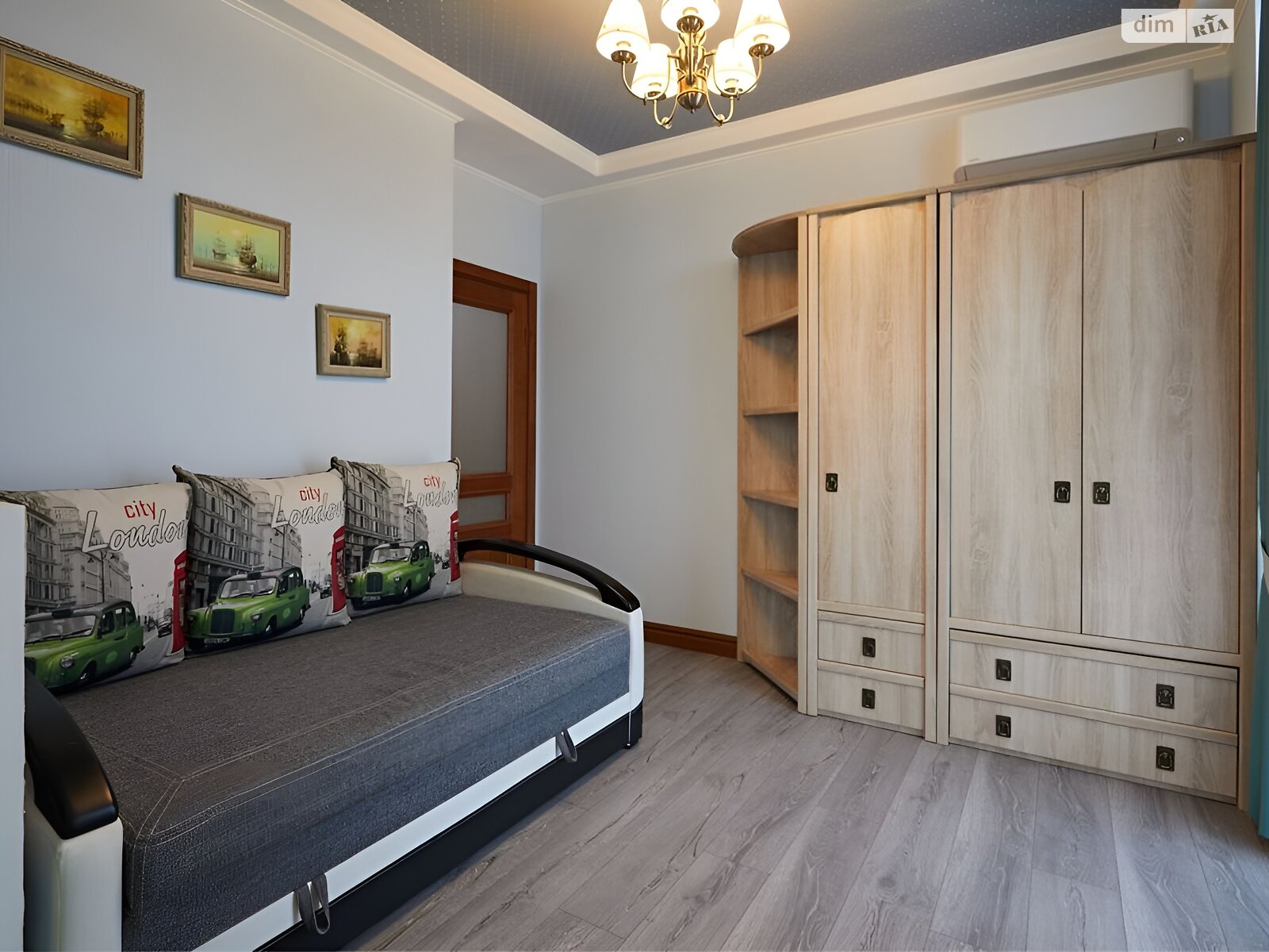 Продаж трикімнатної квартири в Києві, на вул. Регенераторна 4 корпус 2, район Дніпровський фото 1 Продаж трикімнатної квартири в Києві, на вул. Регенераторна 4 корпус 2, район Дніпровський фото 1