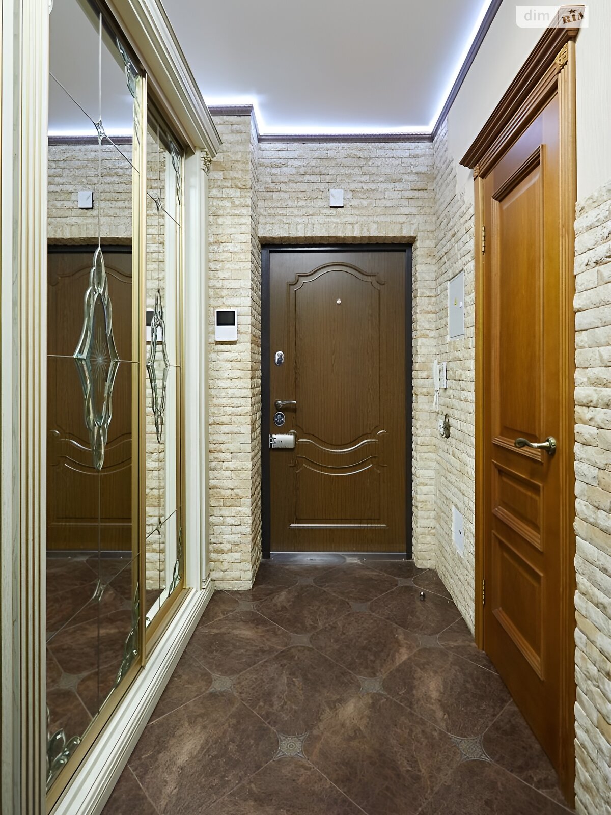 Продаж трикімнатної квартири в Києві, на вул. Регенераторна 4 корпус 2, район Дніпровський фото 1 Продаж трикімнатної квартири в Києві, на вул. Регенераторна 4 корпус 2, район Дніпровський фото 1