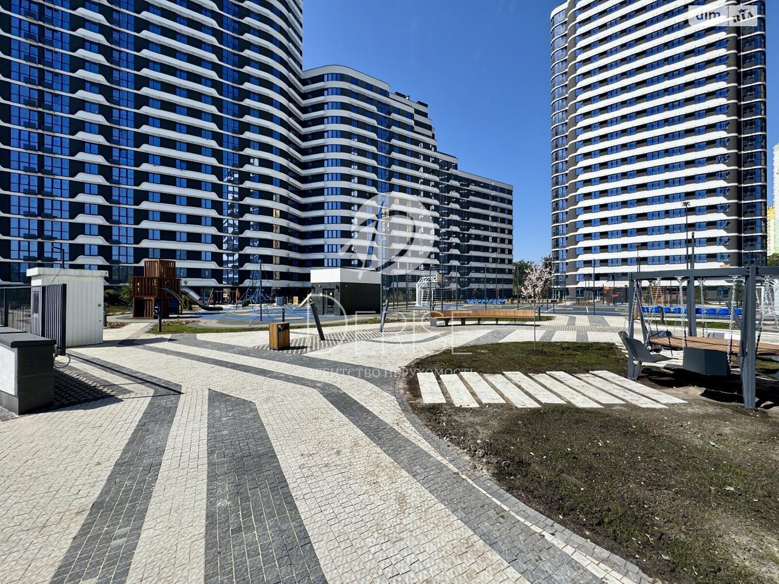 Продажа трехкомнатной квартиры в Киеве, на ул. Воскресенская 2В, район Днепровский фото 1 Продажа трехкомнатной квартиры в Киеве, на ул. Воскресенская 2В, район Днепровский фото 1
